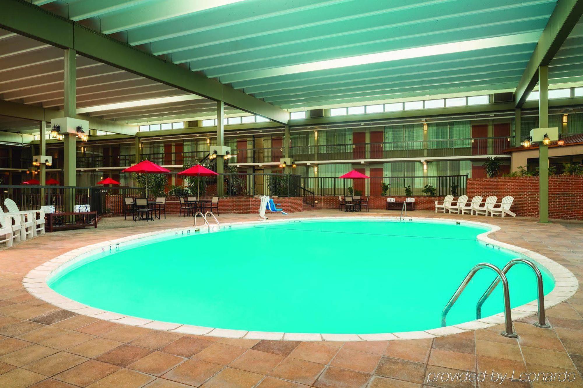 Ramada By Wyndham Indiana Exterior foto